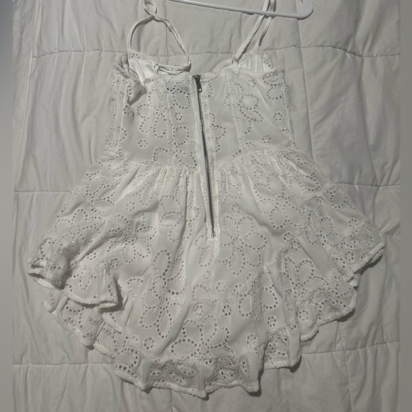 Miss Lola White Lace Aplique Romper Dress - Picture 3 of 5